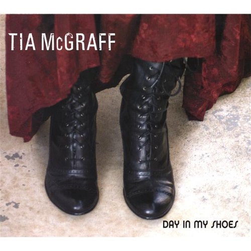 Day in My Shoes - Tia McGraff [CD Album] (Rare Digipak - SIGNED!) - Very Good - Attic Discovery Shop