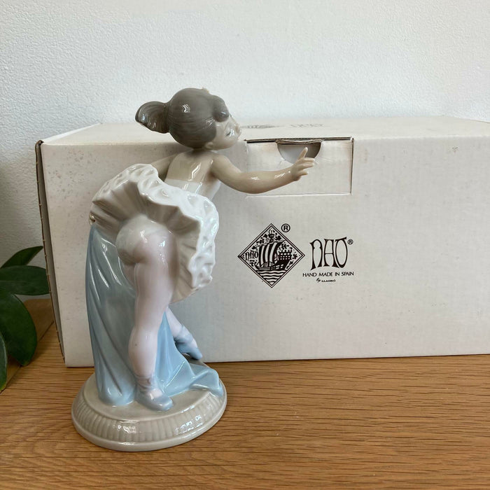 Nao by Lladro My First Bow No 1150 Porcelain Figurine Made In Spain Boxed VGC - Very Good - Attic Discovery Shop