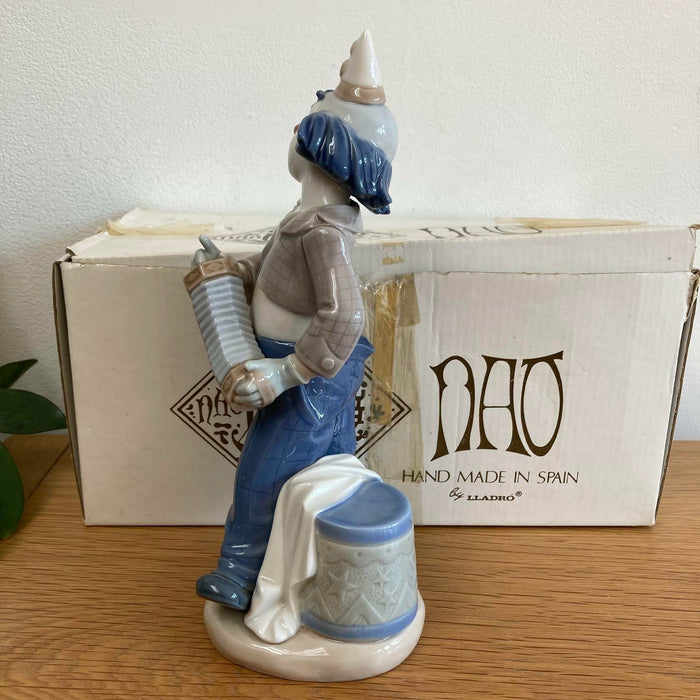 Nao by Lladro 487 Figurine Clown Singing and Playing a Concertina Payasito Boxed - Good - Attic Discovery Shop