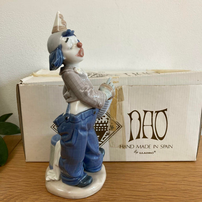 Nao by Lladro 487 Figurine Clown Singing and Playing a Concertina Payasito Boxed - Good - Attic Discovery Shop