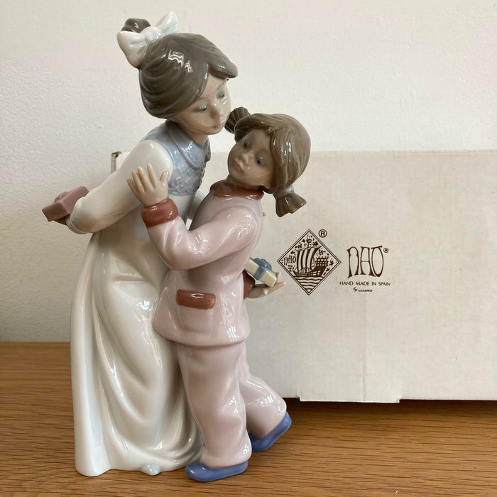 1992 NAO by Lladro "Double Surprise” Vicente Martinez Rare Retired Boxed 01122 - Very Good - Attic Discovery Shop