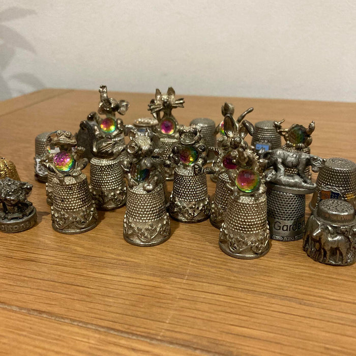 Thimbles Character & Other Metal Rare Lot x24 Total Crystal Collectable Bundle - Good